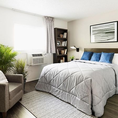Intown Suites Extended Stay Dallas Tx - North Richland Hills Zewnętrze zdjęcie